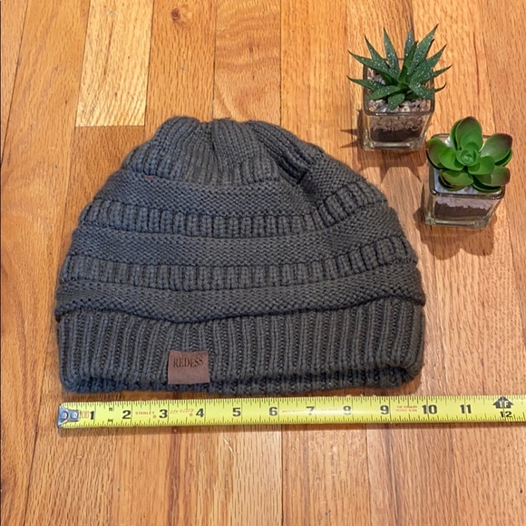 Redess Brown Beanie Hat Knit - Picture 3 of 4